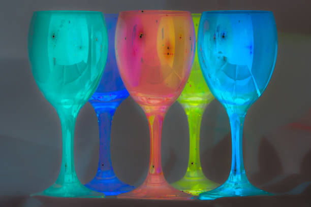 wine-glasses-of-all-colors